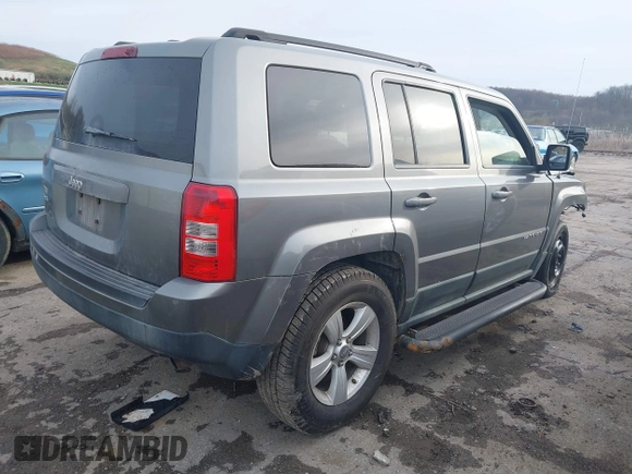 2011 Jeep Patriot Sport with VIN 1J4NF1GB9BD202472, listed as a IAAI auction lot 41923467 with 139,727 mi miles. Bid and sale history available at carsss.com. Image 4.