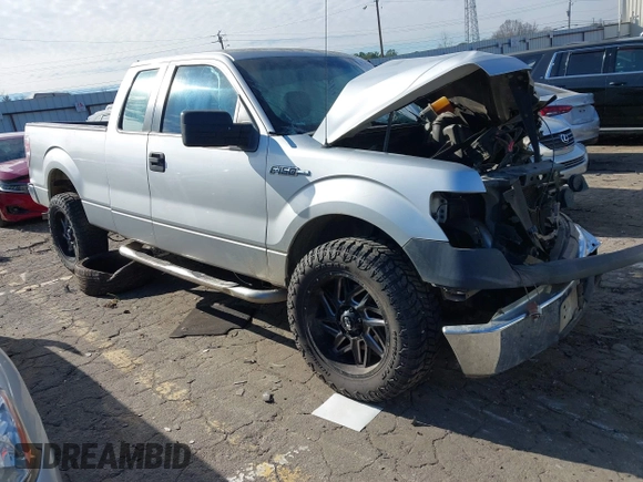 2011 Ford F-150 XL with VIN 1FTEX1CM7BFB20562, listed as a IAAI auction lot 41267400 with 212,620 mi miles. Bid and sale history available at carsss.com. Image 1.