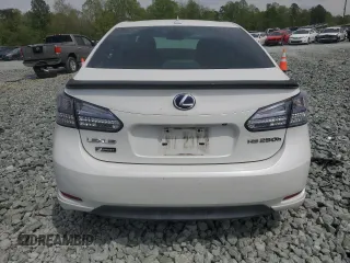 2010 Lexus HS 250h z VIN JTHBB1BA1A2027498, wystawiony jako Copart lot #53242385 z przebiegiem Nie podano mil oraz Szkoda całkowita • Salvage title. Historia ofert i sprzedaży dostępna na DreamBid. Obrazek 6.
