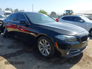 2015 BMW 5 Series 528i z VIN WBA5A5C57FD515826, wystawiony jako IAAI lot #42232062 z przebiegiem 80 641 mil mil oraz . Historia ofert i sprzedaży dostępna na DreamBid. Obrazek 1.