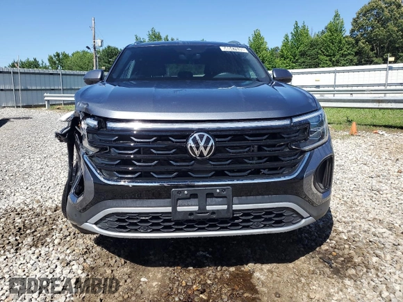 2025 Volkswagen Atlas SE with VIN 1V2WE2CA9SC203108, listed as a Copart auction lot 58047635 with 12,302 mi miles and Clean title. Bid and sale history available at DreamBid. Image 5.