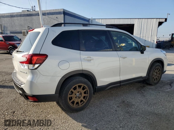 2021 Subaru Forester with VIN JF2SKADC7MH581373, listed as a Copart auction lot 87858085 with 26,024 mi miles and Salvage Title. Bid and sale history available at carsss.com. Image 3.