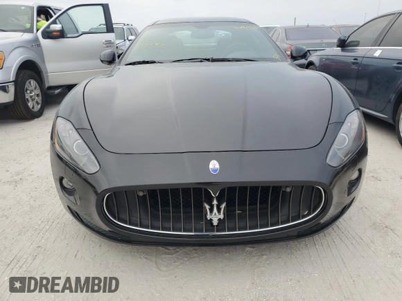 2011 Maserati GranTurismo with VIN ZAM45GLA9B0055576, listed as a Copart auction lot 75262584 with Not provided miles and Non repairable. Bid and sale history available at DreamBid. Image 5.