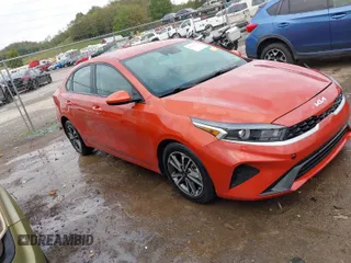 2023 Kia Forte LXS z VIN 3KPF24AD4PE596731, wystawiony jako IAAI lot #40501519 z przebiegiem 36 755 mil mil oraz . Historia ofert i sprzedaży dostępna na DreamBid. Obrazek 1.
