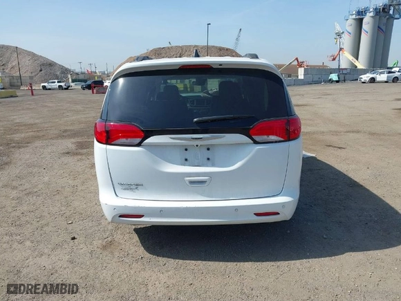 2021 Chrysler Voyager LXI with VIN 2C4RC1DG6MR524065, listed as a IAAI auction lot 41799927 with NaN miles. Bid and sale history available at carsss.com. Image 16.