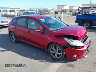 2013 Ford Focus SE with VIN 1FADP3K2XDL138779, listed as a IAAI auction lot 41644711 with 87,298 mi miles. Bid and sale history available at carsss.com. Image 1.