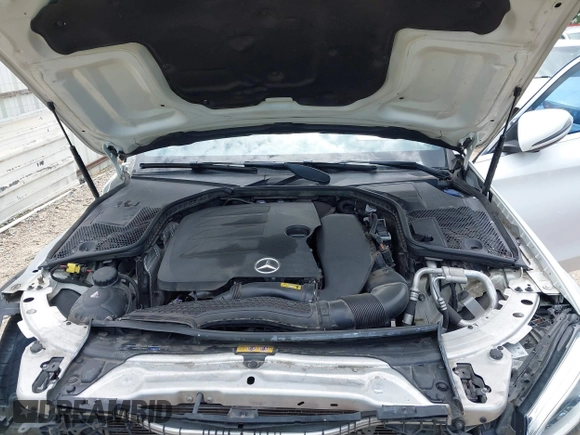 2019 Mercedes-Benz C 300 with VIN 55SWF8DB7KU283888, listed as a IAAI auction lot 42417049 with 111,868 mi miles and . Bid and sale history available at DreamBid. Image 10.