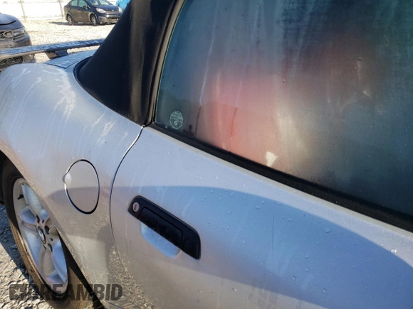 2000 BMW Z3 2.5 z VIN 4USCH9342YLF84496, wystawiony jako Copart lot #50463415 z przebiegiem 275 713 mil mil oraz Szkoda całkowita • Salvage title. Historia ofert i sprzedaży dostępna na DreamBid. Obrazek 10.