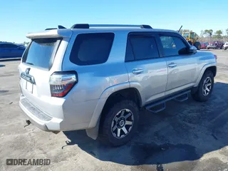 2017 Toyota 4Runner SR5 with VIN JTEBU5JR1H5437698, listed as a IAAI auction lot 41405844 with 117,667 mi miles. Bid and sale history available at carsss.com. Image 4.