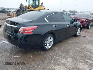 2014 Nissan Altima SL with VIN 1N4AL3AP7EN250859, listed as a IAAI auction lot 41644097 with 98,121 mi miles and . Bid and sale history available at DreamBid. Image 4.