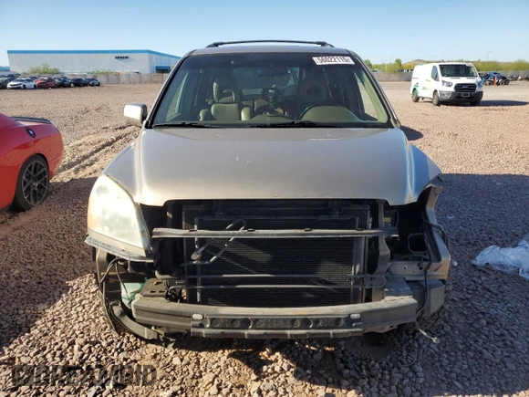 2005 Honda Pilot EX-L z VIN 5FNYF18525B064752, wystawiony jako Copart lot #56022115 z przebiegiem 221 161 mil mil oraz Szkoda całkowita • Salvage title. Historia ofert i sprzedaży dostępna na DreamBid. Obrazek 5.