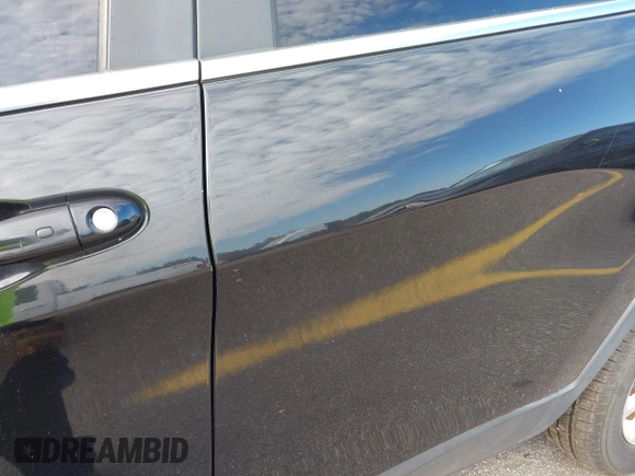2014 Jeep Cherokee Latitude with VIN 1C4PJLCB0EW288309, listed as a IAAI auction lot 41624746 with 164,037 mi miles and . Bid and sale history available at DreamBid. Image 18.