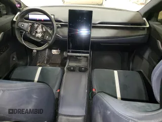 2023 Fisker Ocean One z VIN VCF1ZBU27PG004274, wystawiony jako Copart lot #44961025 z przebiegiem Nie podano mil oraz Szkody całkowita. Historia ofert i sprzedaży dostępna na DreamBid. Obrazek 8.