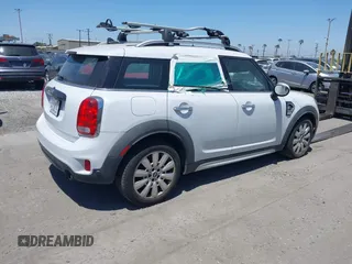 2019 MINI Countryman Cooper S with VIN WMZYT3C59K3J32727, listed as a IAAI auction lot 42328441 with Not provided miles and . Bid and sale history available at DreamBid. Image 4.