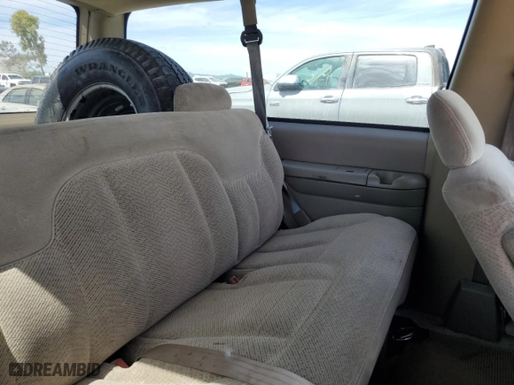 1996 Chevrolet Tahoe with VIN 3GNEK18R1TG171274, listed as a Copart auction lot 52380325 with 161,438 mi miles and Clean Title. Bid and sale history available at carsss.com. Image 11.