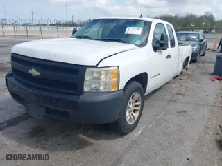 2008 Chevrolet Silverado 1500 Work Truck with VIN 1GCEC19X68Z113851, listed as a IAAI auction lot 41775750 with 227,717 mi miles. Bid and sale history available at carsss.com. Image 2.