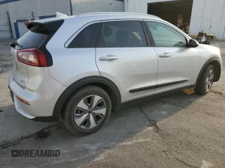 2018 Kia Niro LX with VIN KNDCB3LC8J5207495, listed as a Copart auction lot 43771735 with 81,304 mi miles and Salvage Title. Bid and sale history available at carsss.com. Image 3.