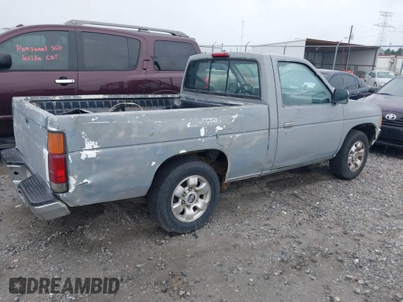 1996 Nissan Frontier XE z VIN 1N6SD11SXTC351243, wystawiony jako IAAI lot #42422568 z przebiegiem 265 304 mil mil oraz . Historia ofert i sprzedaży dostępna na DreamBid. Obrazek 4.