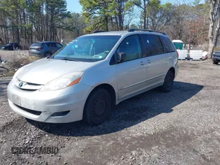 2007 Toyota Sienna CE with VIN 5TDZK23C67S096954, listed as a IAAI auction lot 41853962 with 185,852 mi miles. Bid and sale history available at carsss.com. Image 2.