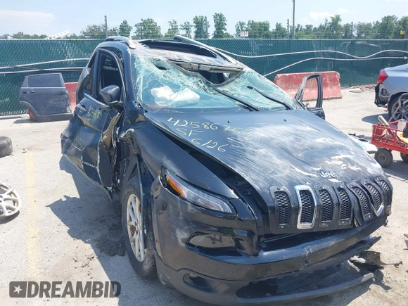 2017 Jeep Cherokee Latitude z VIN 1C4PJMCS1HW622700, wystawiony jako IAAI lot #42586767 z przebiegiem 174 832 mil mil oraz . Historia ofert i sprzedaży dostępna na DreamBid. Obrazek 15.