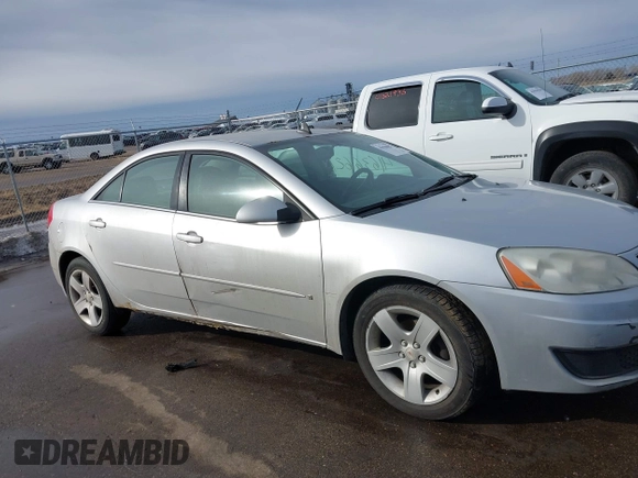 2010 Pontiac G6 w/1SC with VIN 1G2ZA5E00A4117179, listed as a IAAI auction lot 41636621 with 1 mi miles. Bid and sale history available at carsss.com. Image 12.