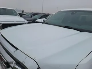 2019 GMC Sierra 1500 SLE z VIN 1GTU9BED4KZ369893, wystawiony jako IAAI lot #42530225 z przebiegiem 105 052 mil mil oraz . Historia ofert i sprzedaży dostępna na DreamBid. Obrazek 1.