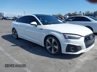 2021 Audi A5 Sportback S line Premium Plus z VIN WAUFACF56MA056405, wystawiony jako IAAI lot #41921673 z przebiegiem 41 886 mil mil oraz . Historia ofert i sprzedaży dostępna na DreamBid. Obrazek 1.