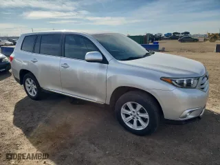 2013 Toyota Highlander with VIN 5TDZK3EH5DS134328, listed as a Copart auction lot 48787725 with 200,813 mi miles and Salvage Title. Bid and sale history available at carsss.com. Image 4.