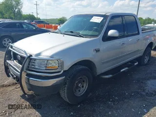 2001 Ford F-150 XLT z VIN 1FTRW07L81KA32285, wystawiony jako IAAI lot #42134835 z przebiegiem 189 109 mil mil oraz . Historia ofert i sprzedaży dostępna na DreamBid. Obrazek 6.