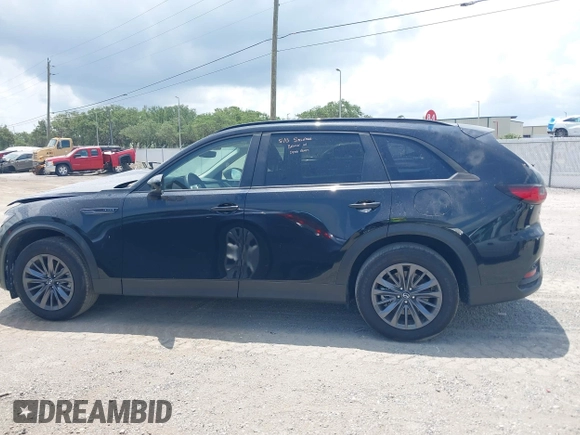 2025 Mazda CX-70 Preferred z VIN JM3KJBHD5S1117439, wystawiony jako IAAI lot #42338025 z przebiegiem 10 916 mil mil oraz . Historia ofert i sprzedaży dostępna na DreamBid. Obrazek 14.