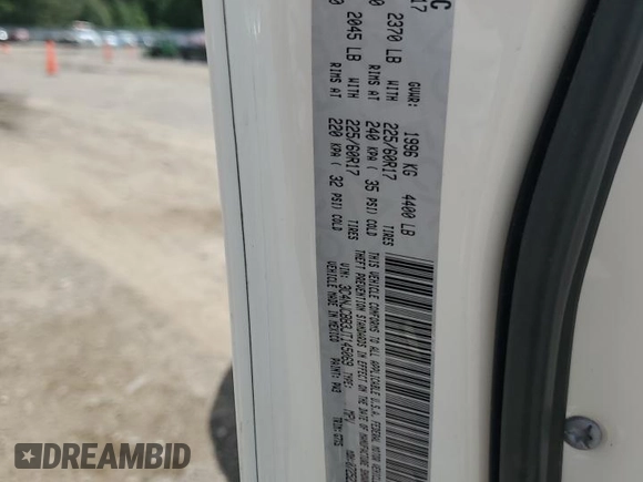 2018 Jeep Compass Latitude with VIN 3C4NJCBB3JT145069, listed as a Copart auction lot 61859665 with 68,476 mi miles and Salvage title. Bid and sale history available at DreamBid. Image 13.