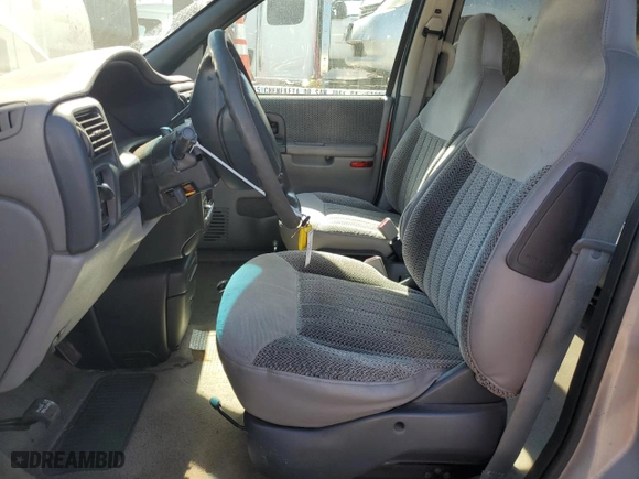 1999 Chevrolet Venture with VIN 1GNDX03E9XD195238, listed as a Copart auction lot 74138994 with 140,283 mi miles and Salvage Title. Bid and sale history available at carsss.com. Image 7.