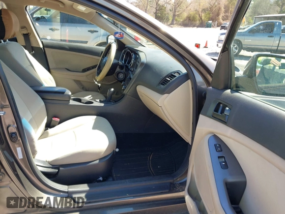 2013 Kia Optima LX with VIN 5XXGM4A77DG157034, listed as a IAAI auction lot 41870513 with 142,433 mi miles and . Bid and sale history available at carsss.com. Image 5.