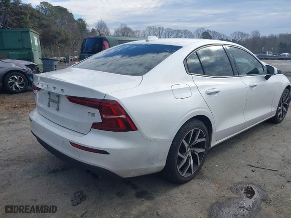 2020 Volvo S60 Momentum with VIN 7JR102FK6LG071869, listed as a IAAI auction lot 41252460 with NaN miles. Bid and sale history available at carsss.com. Image 4.