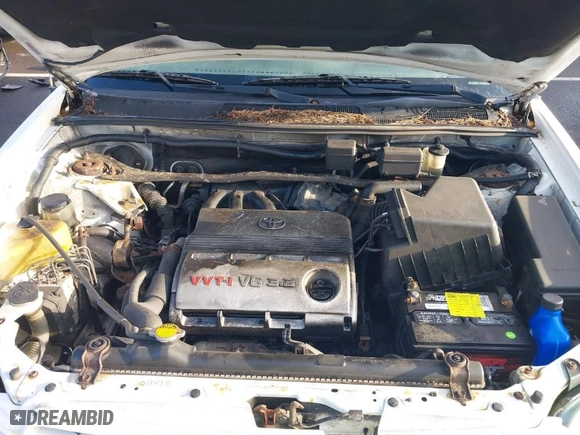 2004 Toyota Highlander with VIN JTEEP21A440052284, listed as a IAAI auction lot 41906643 with 298,931 mi miles. Bid and sale history available at carsss.com. Image 10.