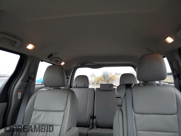 2016 Toyota Sienna XLE with VIN 5TDYK3DC1GS740781, listed as a Copart auction lot 51853925 with 132,599 mi miles and Salvage Title. Bid and sale history available at carsss.com. Image 10.