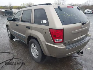 2006 Jeep Grand Cherokee Laredo with VIN 1J4GS48K16C270832, listed as a IAAI auction lot 42011375 with 246,466 mi miles. Bid and sale history available at carsss.com. Image 3.