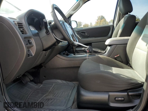 2007 Ford Escape XLT with VIN 1FMYU03197KA85751, listed as a Copart auction lot 50204745 with 120,196 mi miles and Salvage Title. Bid and sale history available at carsss.com. Image 7.