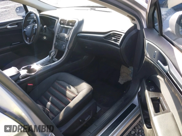 2015 Ford Fusion SE with VIN 3FA6P0H98FR267586, listed as a IAAI auction lot 41987958 with 136,919 mi miles. Bid and sale history available at carsss.com. Image 5.