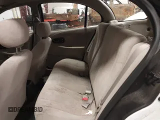 1999 Saturn SW z VIN 1G8ZK8277XZ175551, wystawiony jako IAAI lot #41530444 z przebiegiem 177 938 mil mil oraz . Historia ofert i sprzedaży dostępna na DreamBid. Obrazek 8.