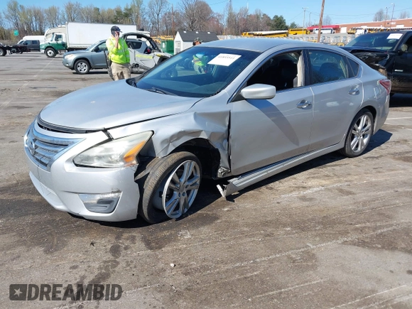 2013 Nissan Altima SV with VIN 1N4BL3AP0DN525913, listed as a IAAI auction lot 41893511 with 132,166 mi miles and . Bid and sale history available at DreamBid. Image 17.