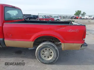 2003 Ford F-250 XL z VIN 1FTNF21L63EB22460, wystawiony jako IAAI lot #42330580 z przebiegiem 142 557 mil mil oraz . Historia ofert i sprzedaży dostępna na DreamBid. Obrazek 14.