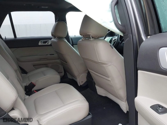 2015 Ford Explorer Limited with VIN 1FM5K7F85FGB30809, listed as a IAAI auction lot 41499836 with 102,332 mi miles. Bid and sale history available at carsss.com. Image 8.