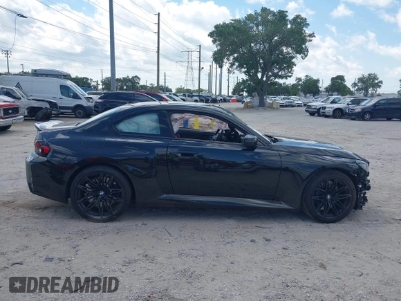 2024 BMW M2 z VIN 3MF13DM0XR8D99996, wystawiony jako IAAI lot #42042486 z przebiegiem 8120 mil mil oraz . Historia ofert i sprzedaży dostępna na DreamBid. Obrazek 13.