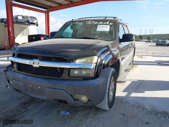 2003 Chevrolet Avalanche with VIN 3GNEC13T63G170282, listed as a IAAI auction lot 41586653 with 194,448 mi miles. Bid and sale history available at carsss.com. Image 2.