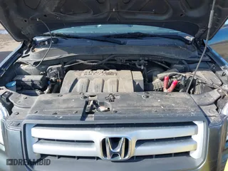 2006 Honda Pilot EX-L with VIN 5FNYF28546B015821, listed as a IAAI auction lot 41529408 with 145,209 mi miles. Bid and sale history available at carsss.com. Image 10.