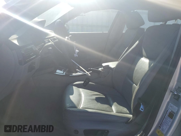 2008 BMW 3 Series 328i with VIN WBAVA37518NL43773, listed as a Copart auction lot 50544055 with 139,579 mi miles and Salvage Title. Bid and sale history available at DreamBid. Image 7.