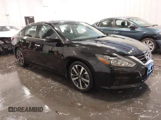 2017 Nissan Altima SR z VIN 1N4AL3AP7HC148669, wystawiony jako IAAI lot #42226955 z przebiegiem 94 678 mil mil oraz . Historia ofert i sprzedaży dostępna na DreamBid. Obrazek 1.