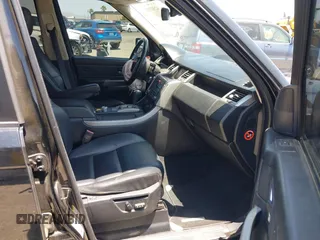 2008 Land Rover Range Rover Sport HSE with VIN SALSF25408A184613, listed as a IAAI auction lot 42582838 with 166,969 mi miles and . Bid and sale history available at DreamBid. Image 5.