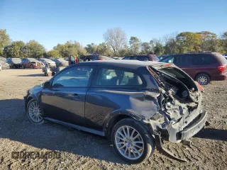 2011 Volvo C30 z VIN YV1672MK2B2238303, wystawiony jako Copart lot #76824794 z przebiegiem 63 574 mil mil oraz Tytuł czysty. Historia ofert i sprzedaży dostępna na DreamBid. Obrazek 2.